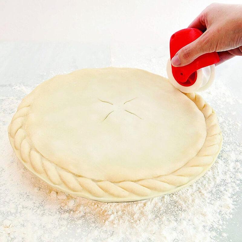 Pastry Wheel Decorator 2019 Perfect Crust Pie Mold Red