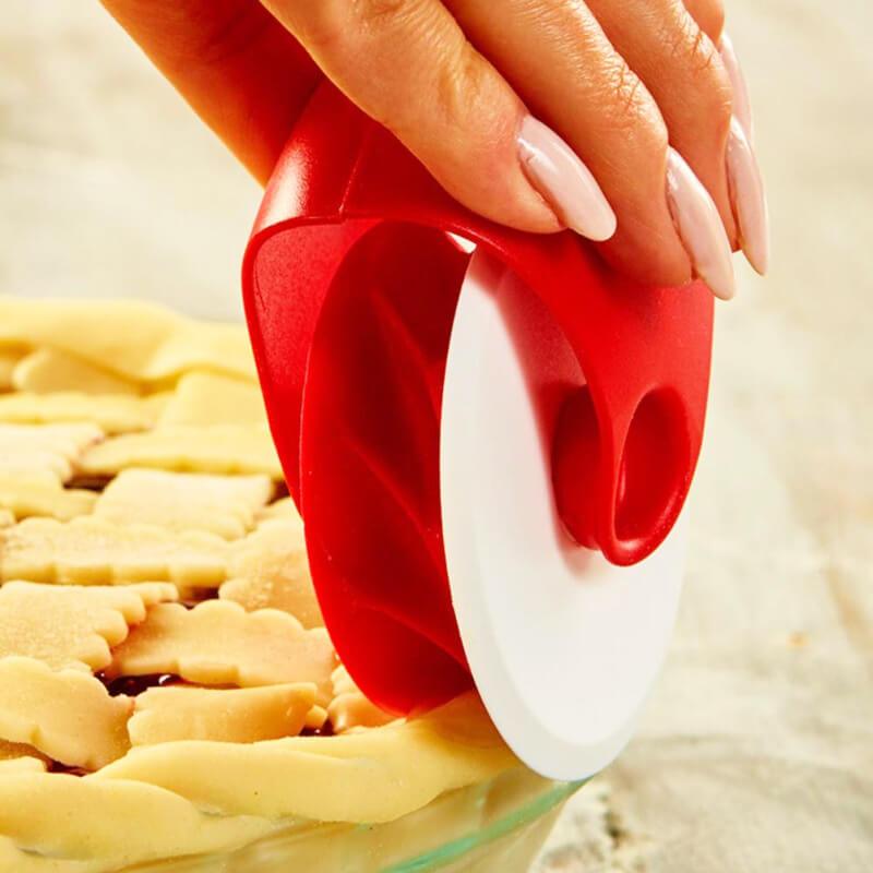 Pastry Wheel Decorator 2019 Perfect Crust Pie Mold Red